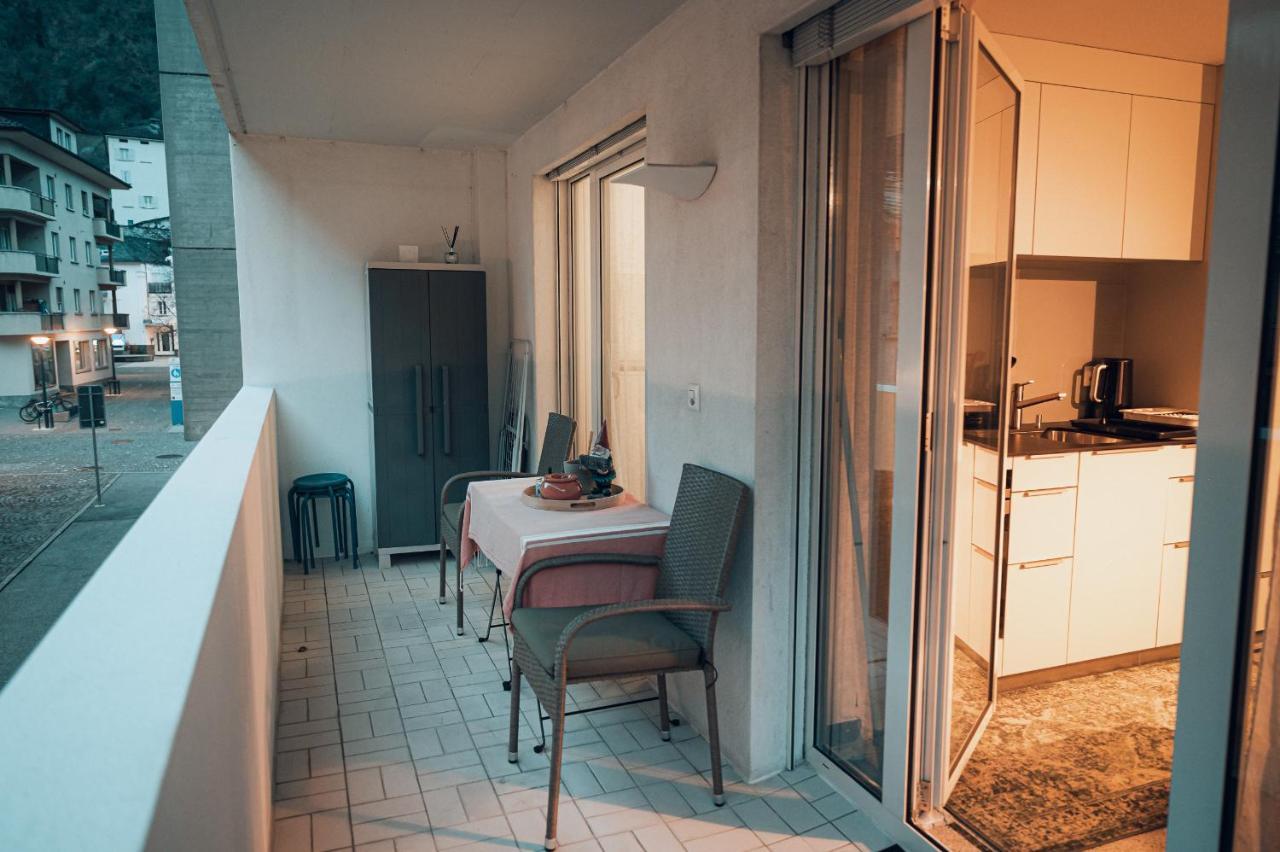 Central Apartment - Culture & Nightlife In One Visp Eksteriør billede