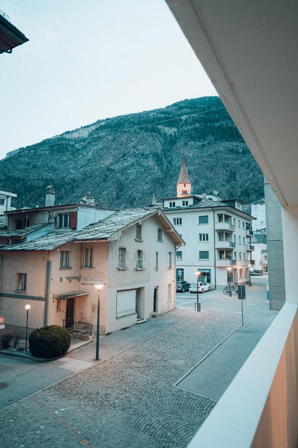 Central Apartment - Culture & Nightlife In One Visp Eksteriør billede